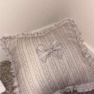 loveshack looking pillow case